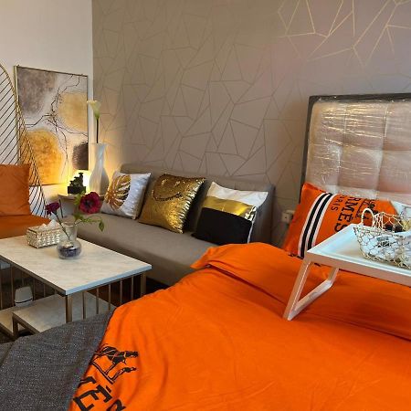 Cozy Studio Unit At Sun Residences Quezon City Exterior foto